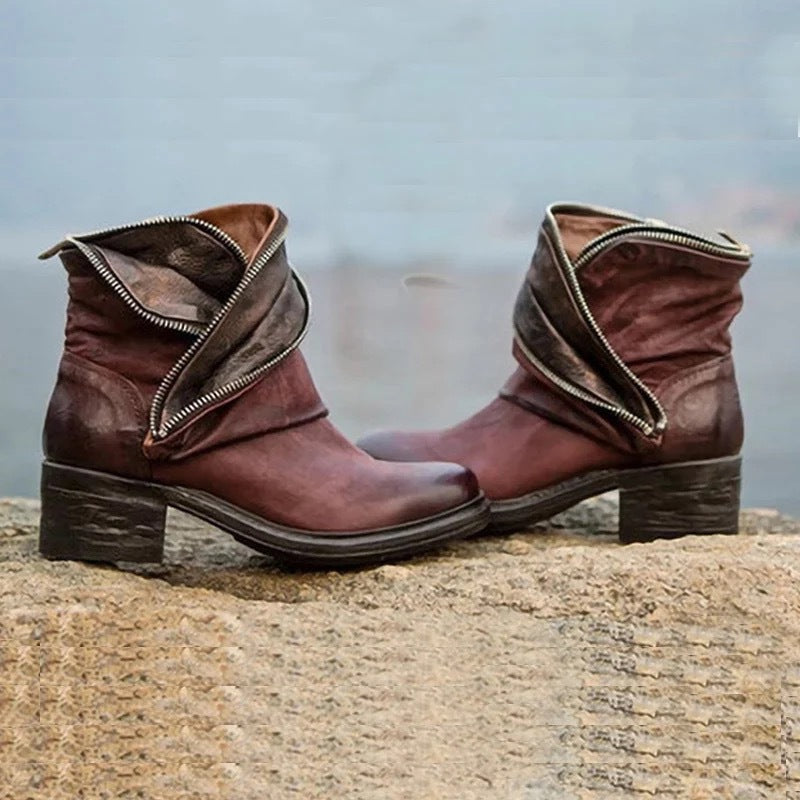 LD | Elegante, fold-over enkellaarsjes met ritssluiting