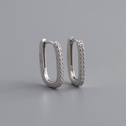 Klassieke Oorbel met tijdloze uitstraling