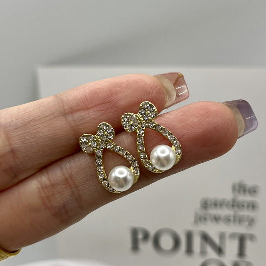 Prachtige Parel Oorbel met unieke stijl