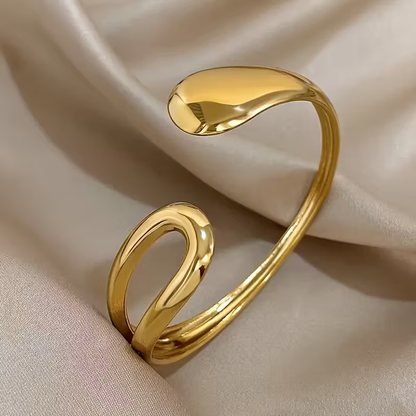 Adjustable Hollow Drop Bracelet